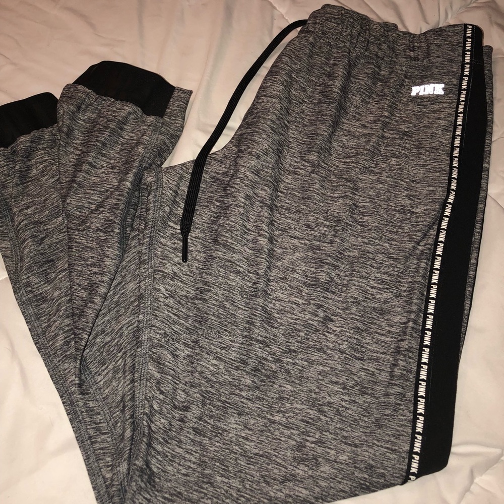 Ultimate PINK leggings large